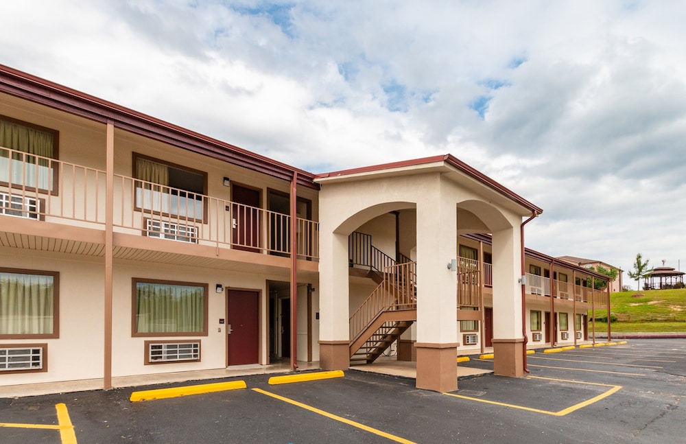 Red Roof Inn Buffalo TX - photo 25