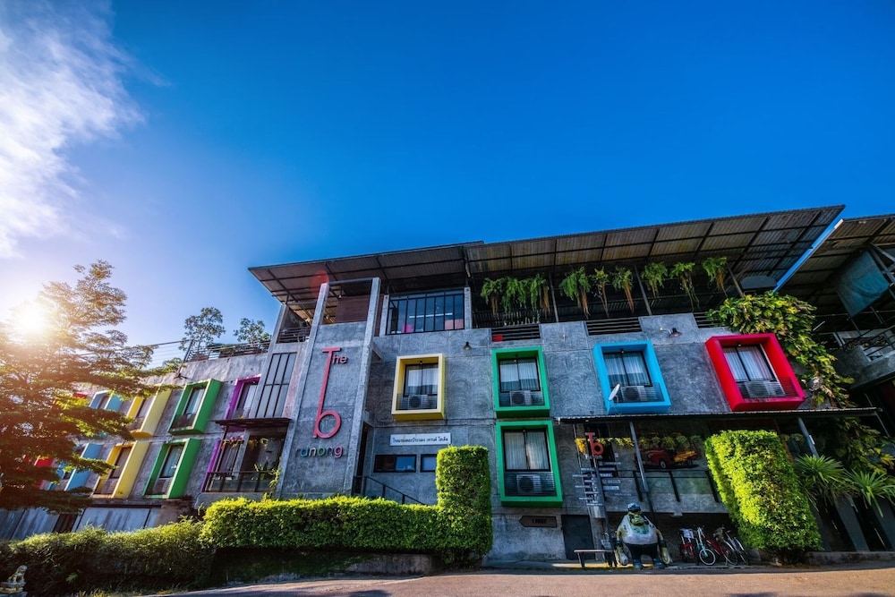 The b Ranong Trend Hotel