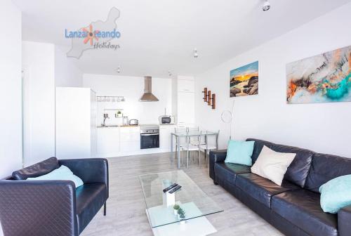 Vivienda Vacacional Casa Las Cucharas — 4-Star Luxury Hotel in Costa Teguise, Spain