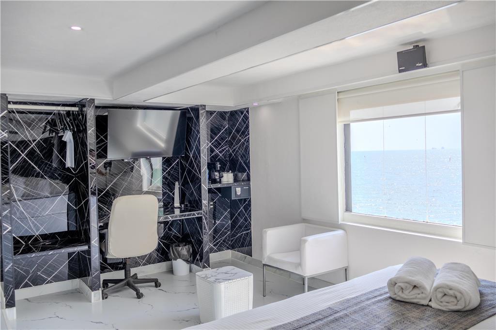 Your relaxing days in Manzanillo are even better here!