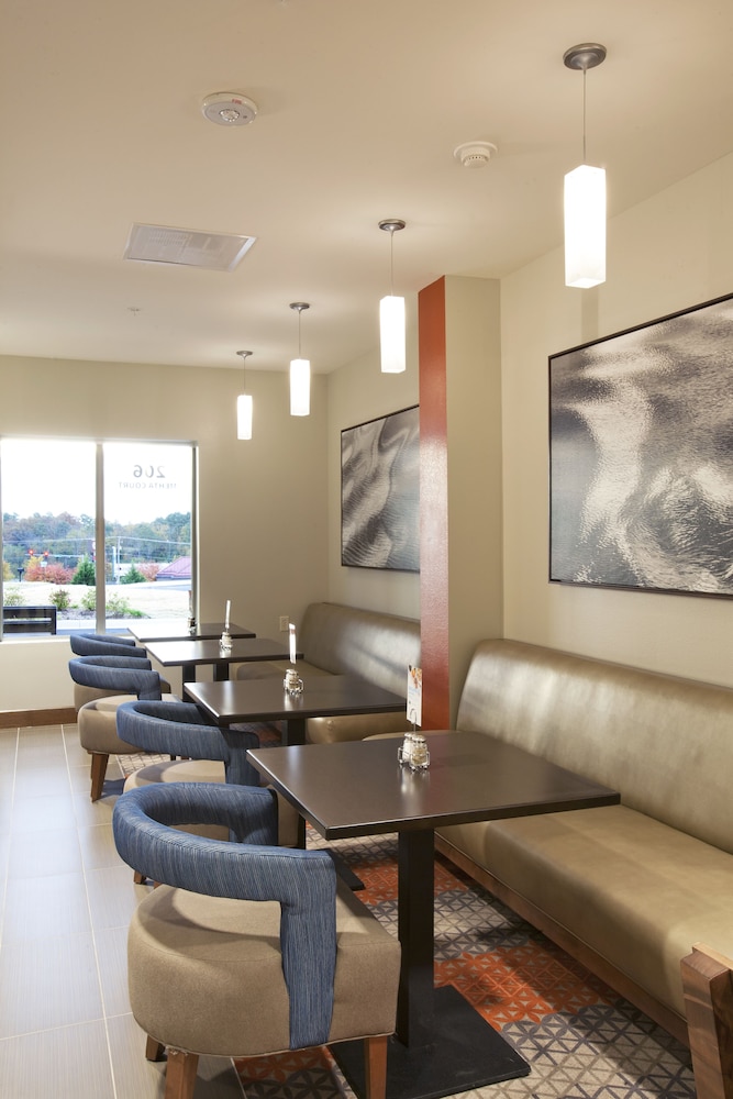 Holiday Inn Express & Suites Hot Springs by IHG - photo 27