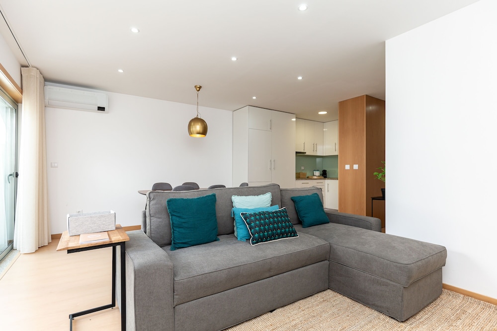 Feel Porto Corporate Housing Marquês — 4-Star Luxury Hotel in Porto, Portugal
