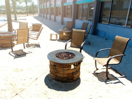 California Palms Hotel & Suites - photo 13