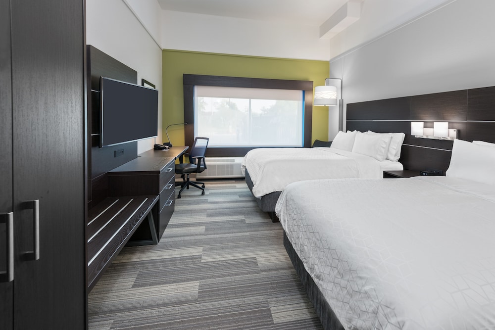 Holiday Inn Express & Suites Bryan College Station by IHG - photo 4