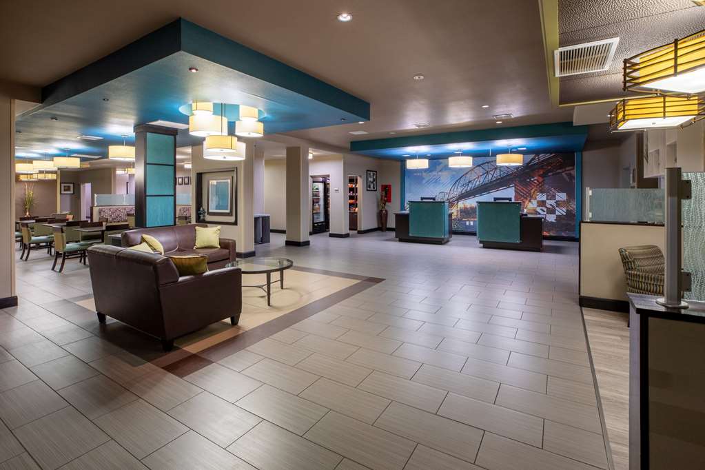 La Quinta Inn & Suites by Wyndham Durant - photo 3