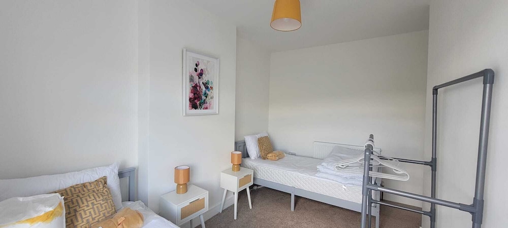 Raymond Views — hotel in Pontypridd