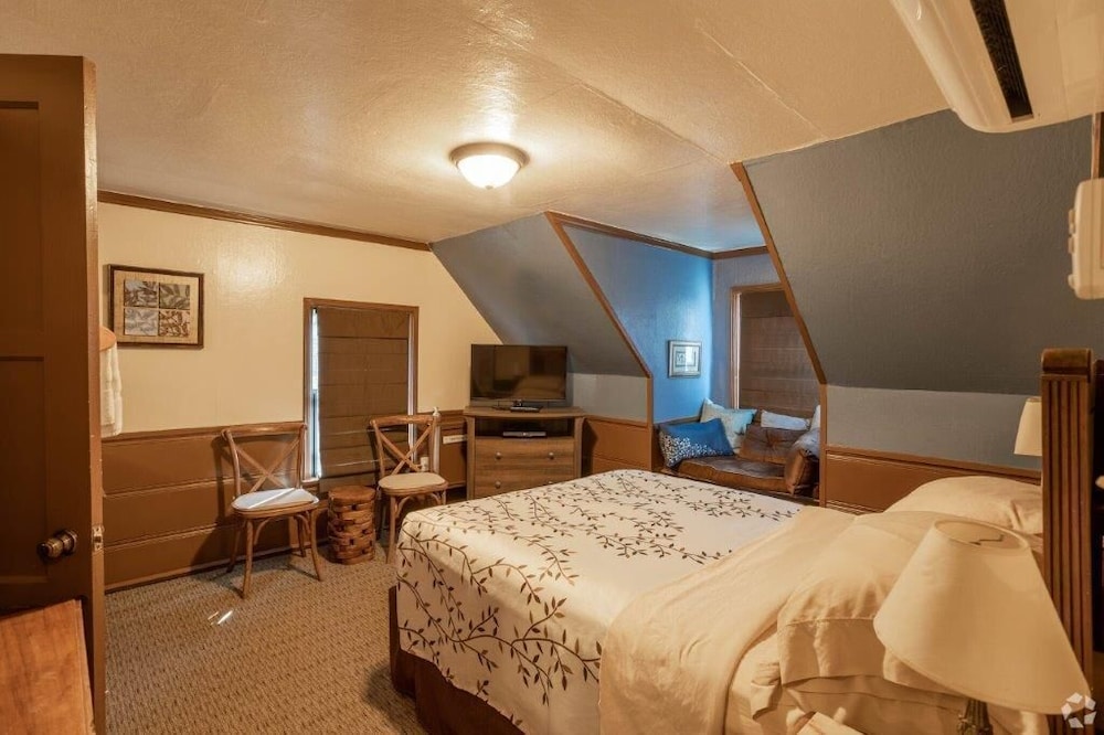 Idyllwild Inn - photo 49