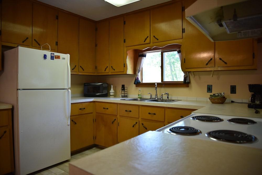 Robbins Motel - photo 16