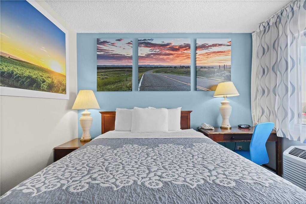 Days Inn by Wyndham Lost Hills - photo 23
