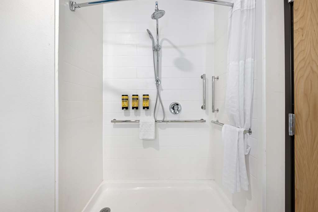Best Western Plus Executive Residency Carlsbad Hotel - photo 44