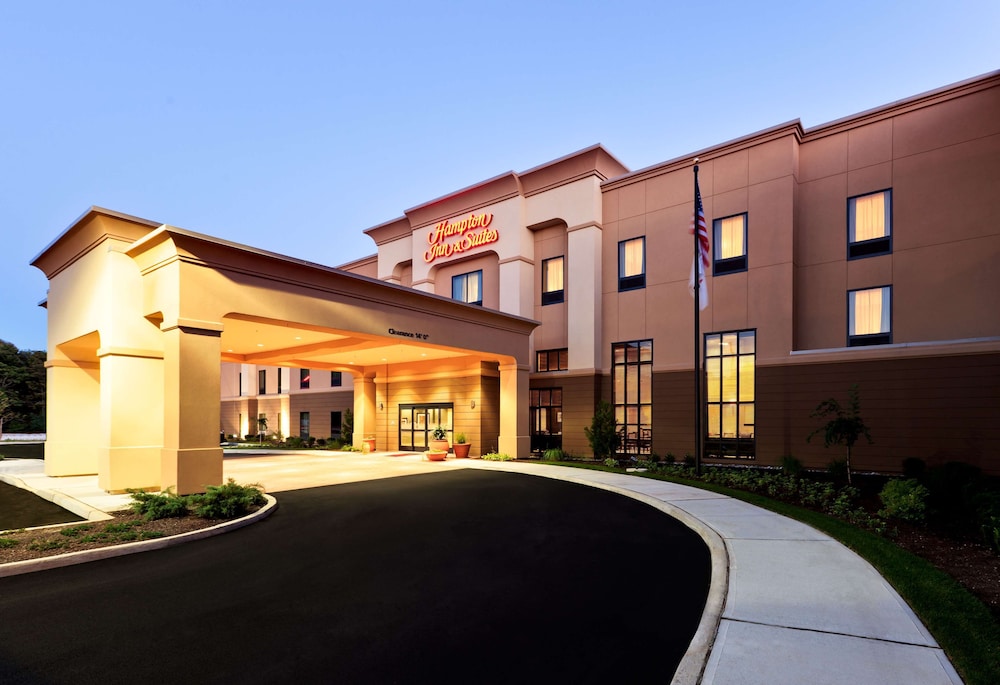 Hampton Inn & Suites Mahwah - photo 37
