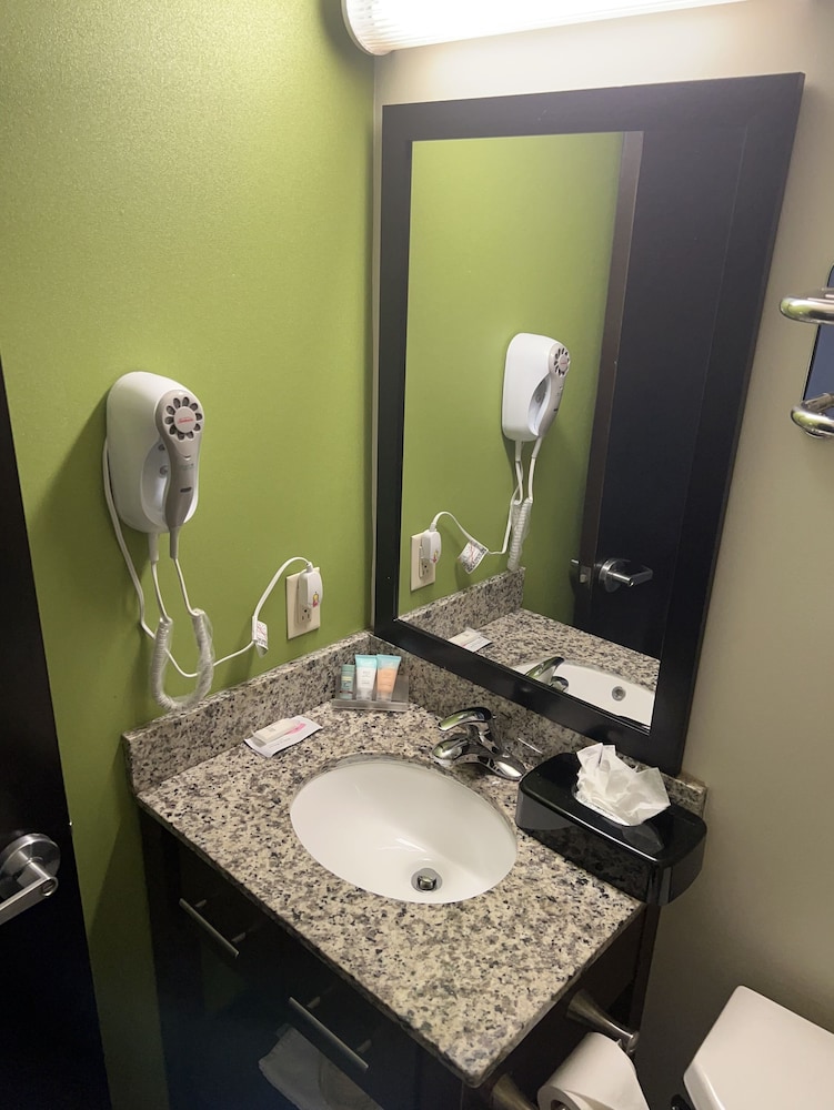 Cresthaven Inn JFK - photo 41