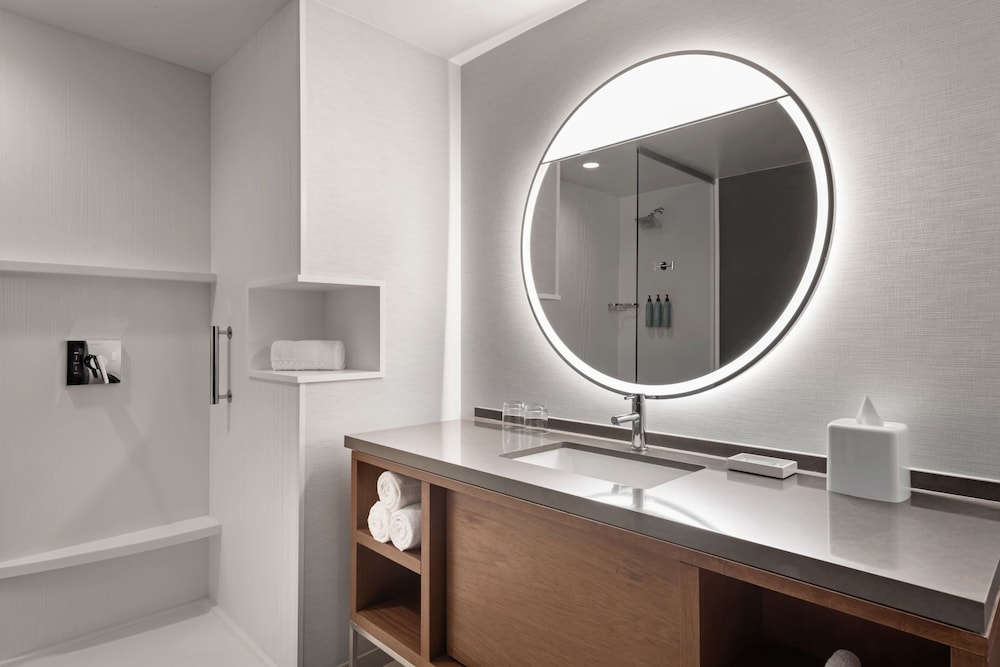 Courtyard by Marriott Marina del Rey - photo 17