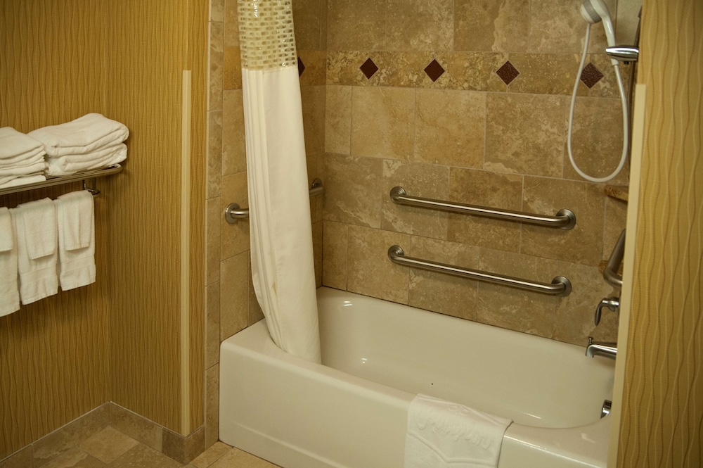 Hampton Inn & Suites Watertown - photo 66