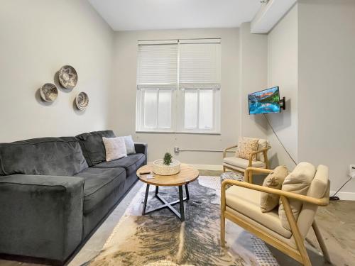 1 BR 8 min walk to Court Ave District Downtown — 4-Star Luxury Hotel in Des Moines, United States