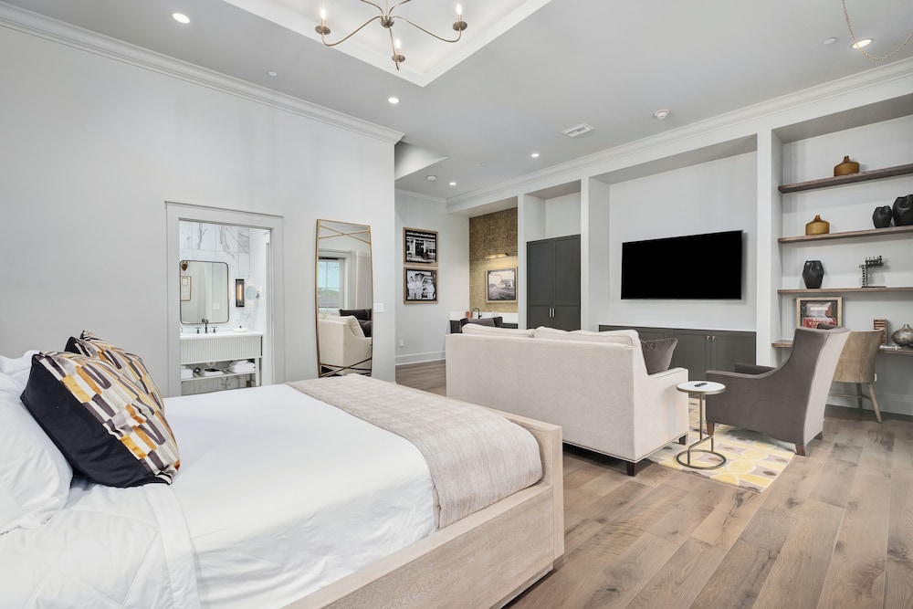 The Flying Fifty a Luxury Boutique Hotel - photo 16