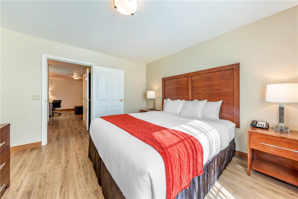 Comfort Inn & Suites Lancaster Antelope Valley - photo 20