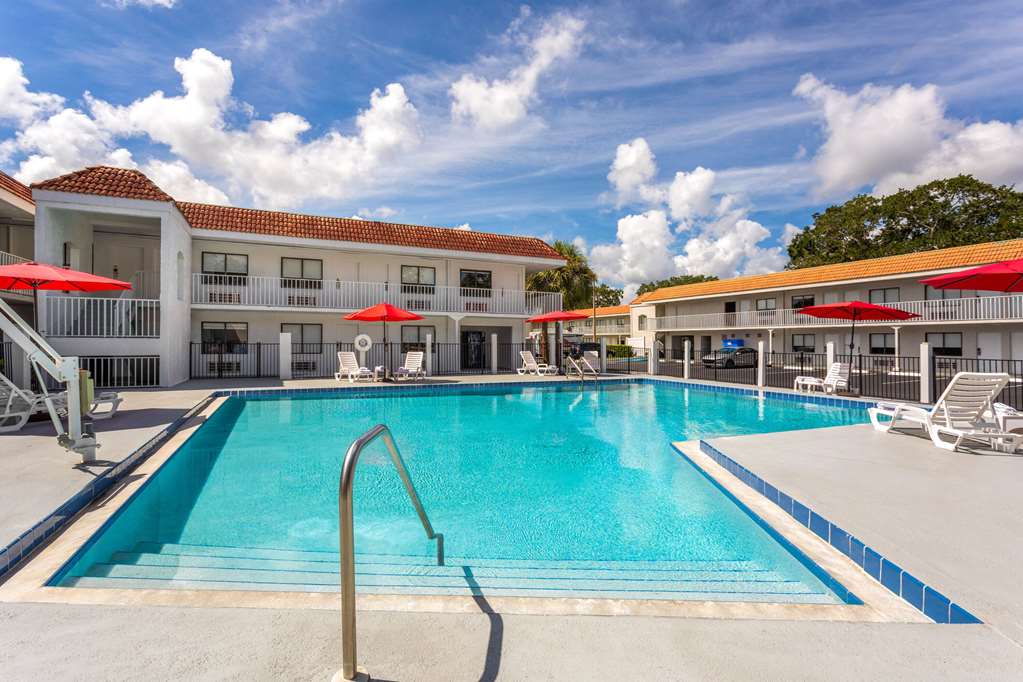 Travelodge by Wyndham Orlando Lake Buena Vista S - photo 12