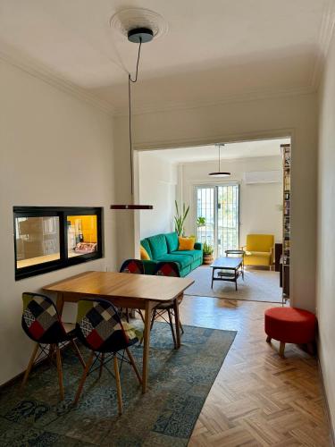 Amplio apartamento de diseño — 4-Star Luxury Hotel in Montevideo, Uruguay