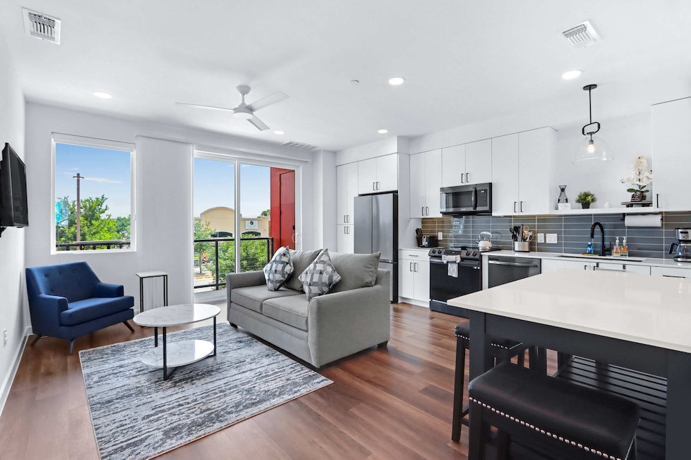 Chic Condo Minutes to Downtown Gruene & More — 4-Star Luxury Hotel in New Braunfels, United States