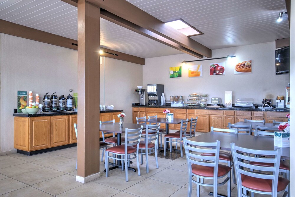Quality Inn Big Sky - photo 43