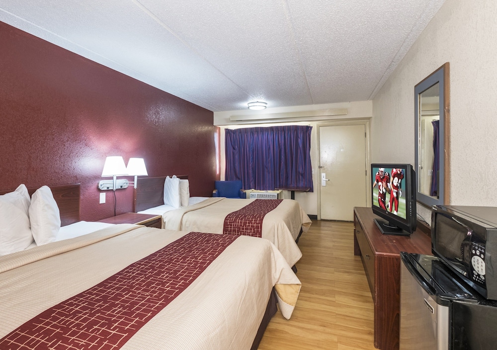 Red Roof Inn Atlanta Norcross - photo 12