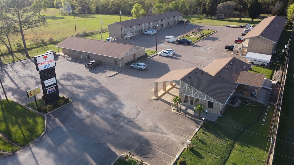 Countryside Inn - carbon neutral hotel in Malakoff