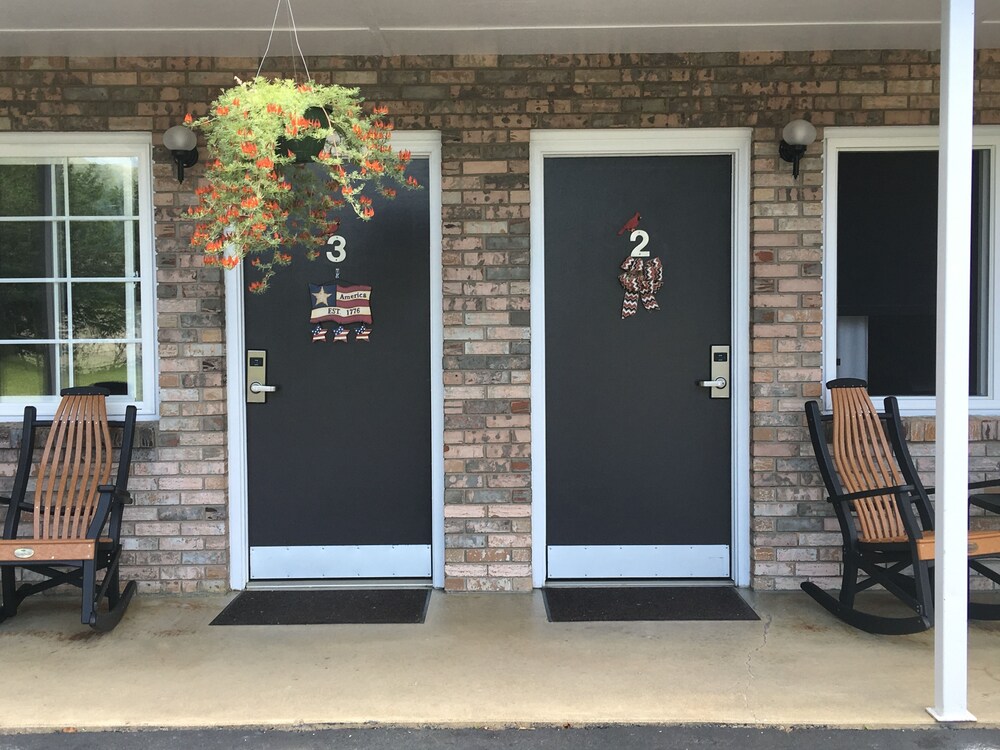 The Cardinal Inn - photo 28