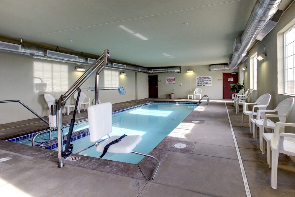 Cobblestone Hotel & Suites Wayne - photo 12