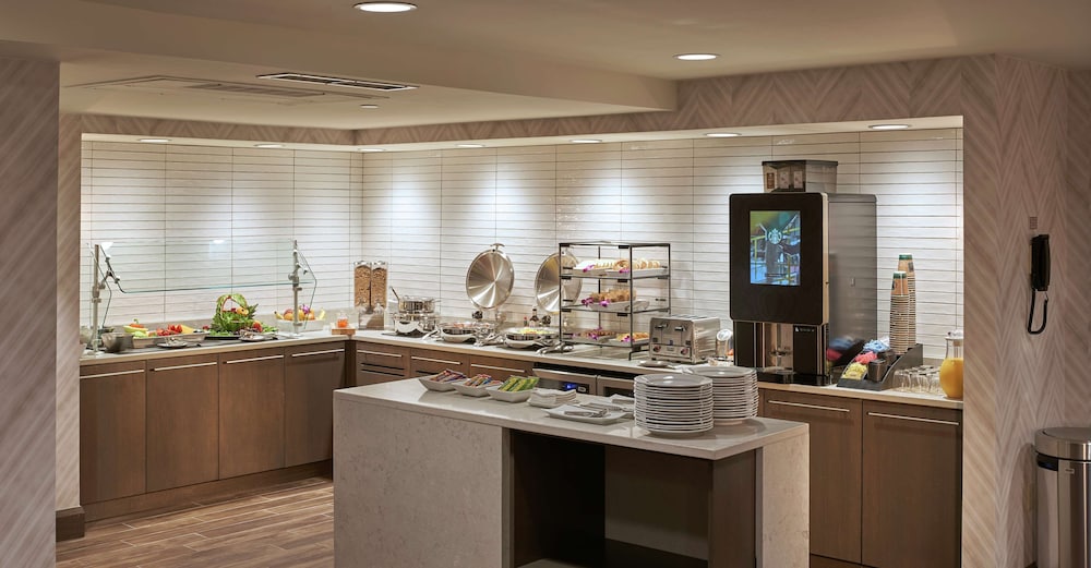 Hilton Cincinnati Airport - photo 25