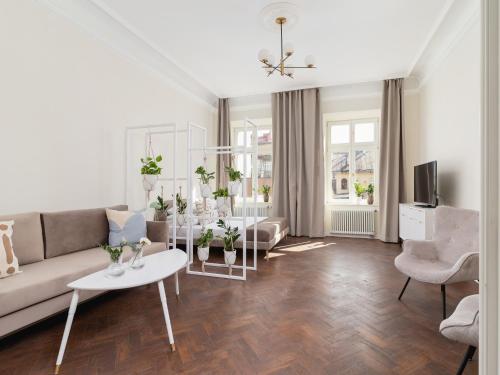 3 bedroom apartment Rejtana 10 — 4-Star Luxury Hotel in Krakow, Poland