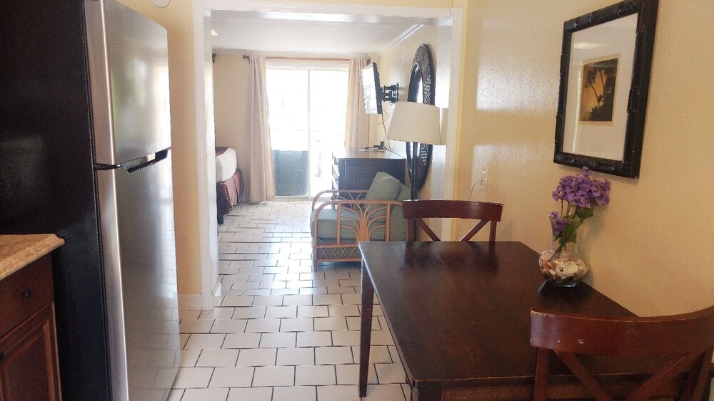 Flamingo Inn Bayside Suites - photo 26