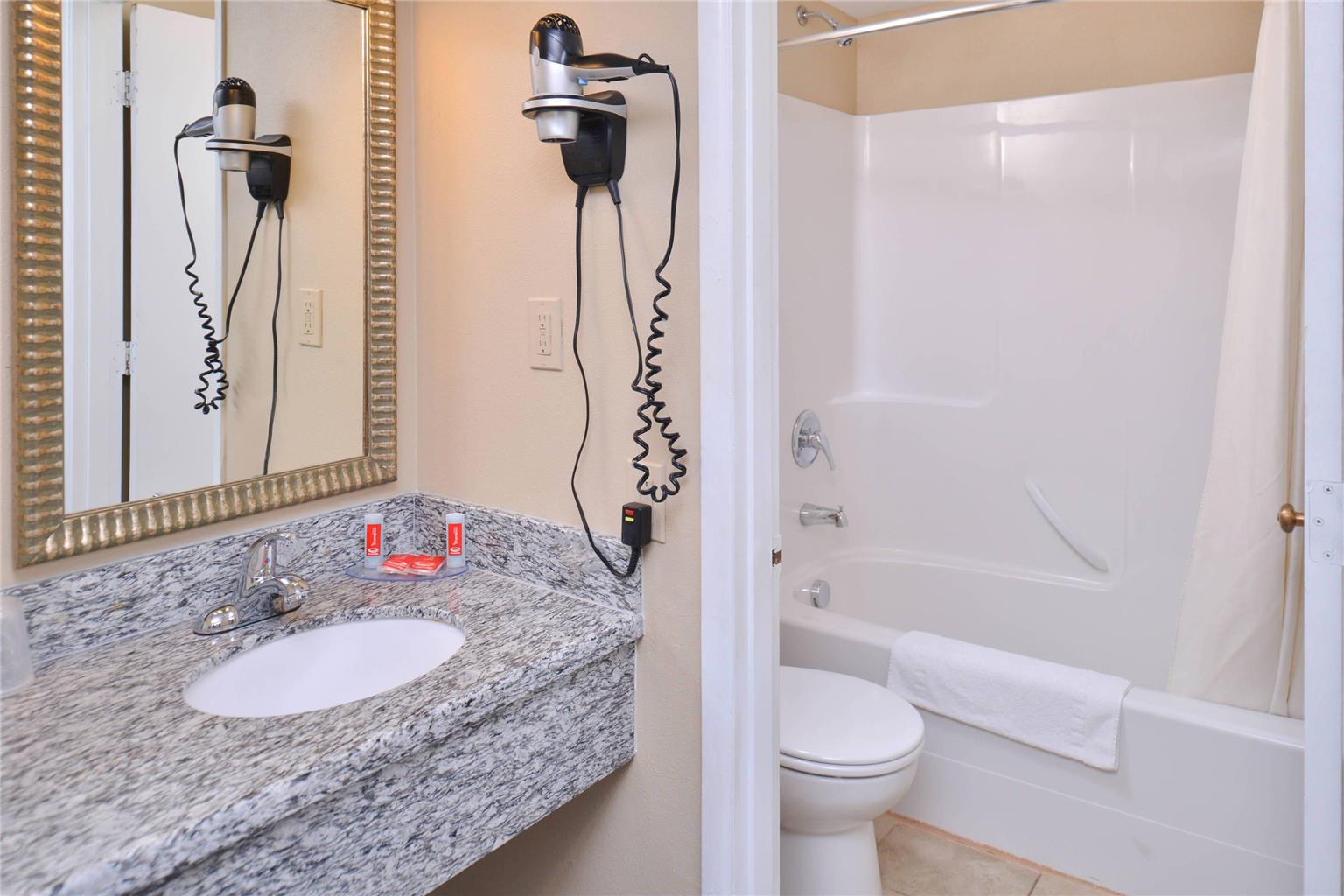Econo Lodge Kennewick Tri Cities - photo 15