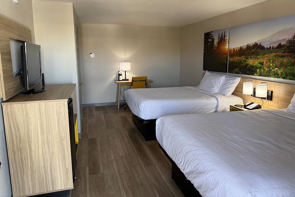 Days Inn by Wyndham Reno - photo 17