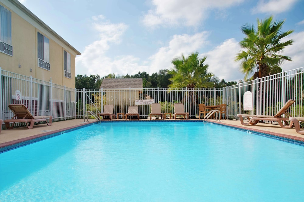 Express Inn Leesville Ft Johnson SureStay Collection by BW - photo 22