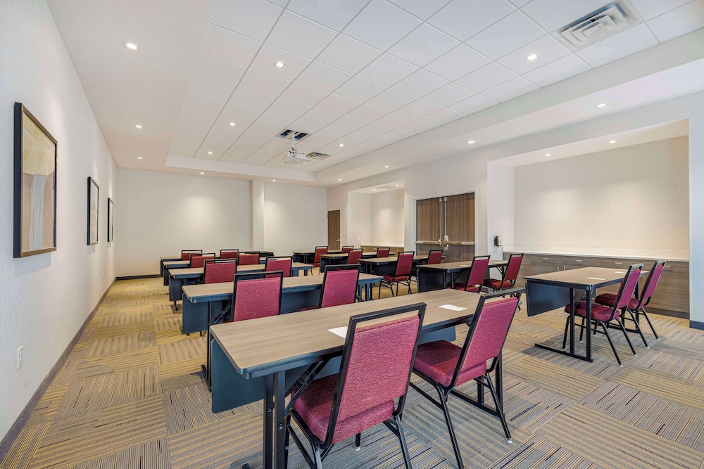 Home2 Suites by Hilton Colorado Springs Airport - photo 41
