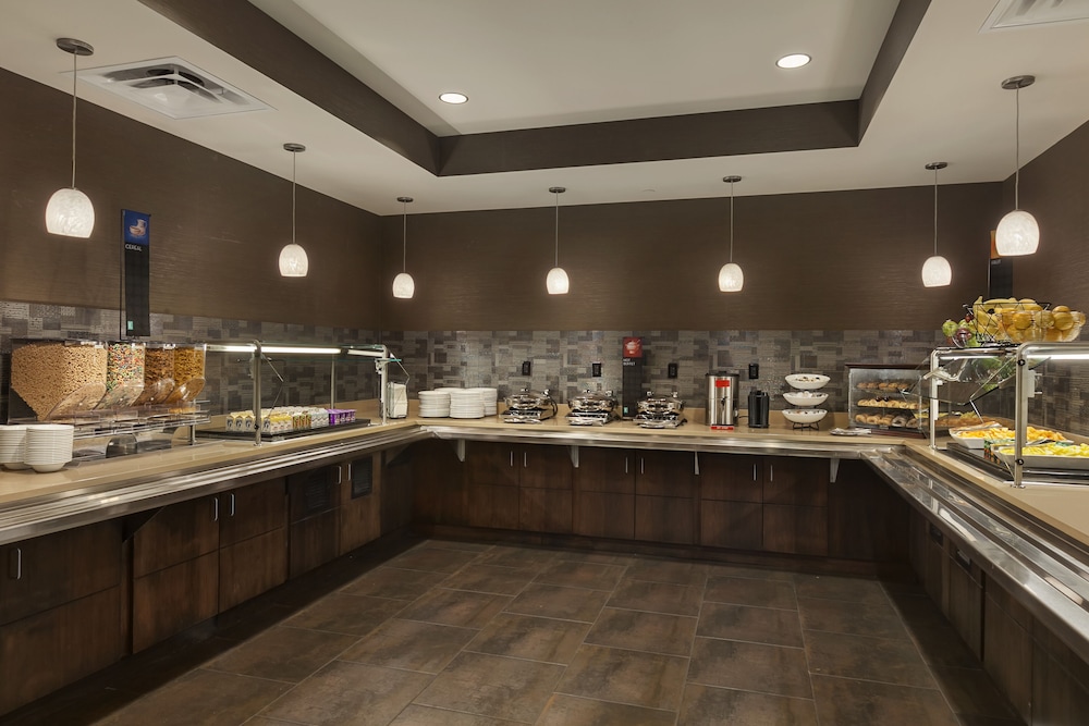 Embassy Suites by Hilton St. Louis Downtown - photo 40
