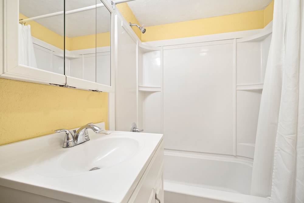 Tropic Breezes in Madeira Beach, United States