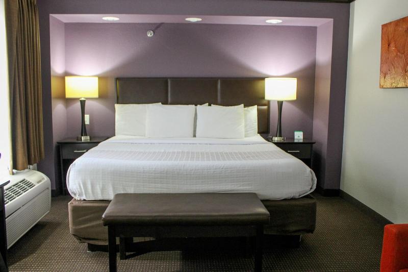 Parkwood Inn & Suites - photo 19