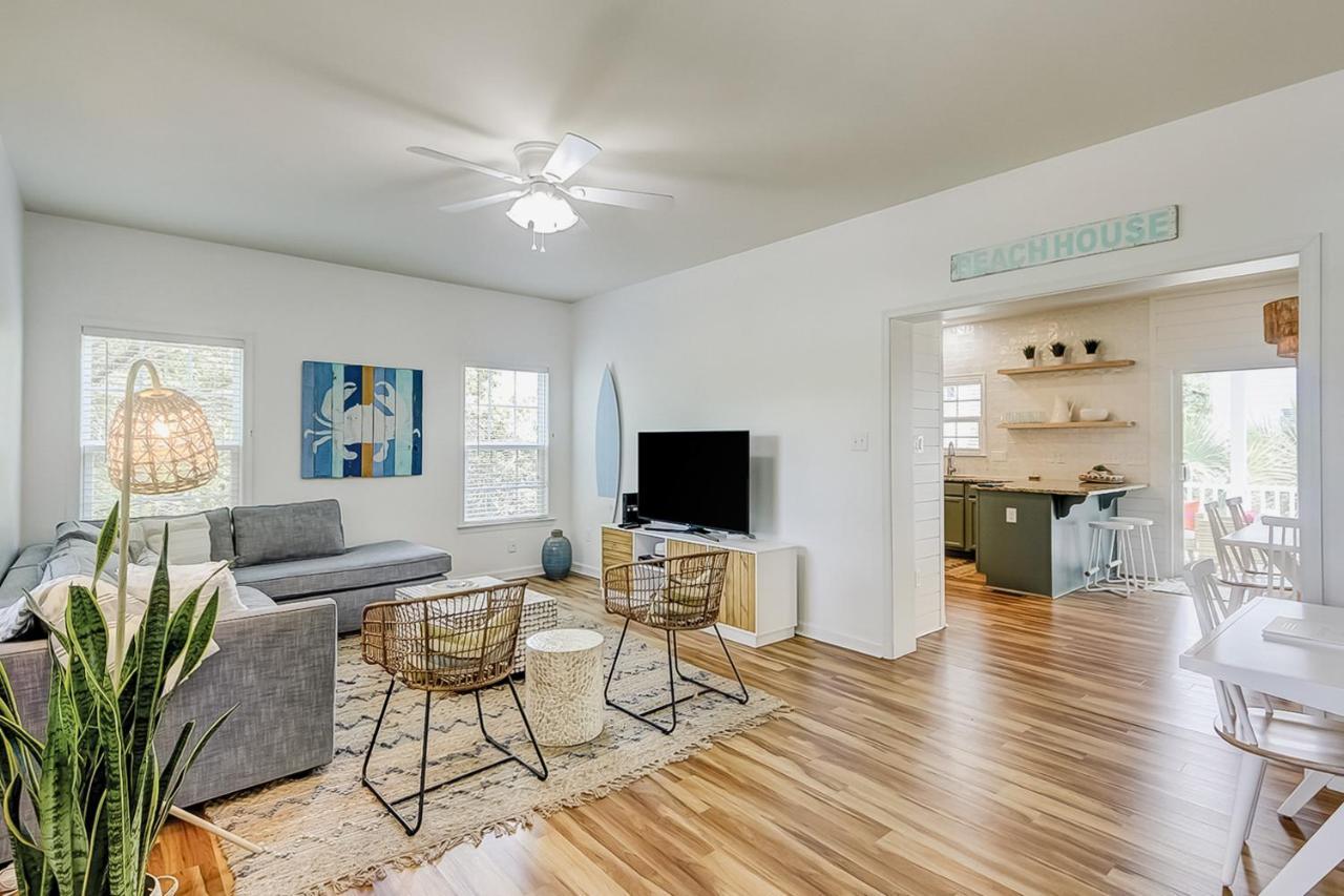 Blue Goose in Folly Beach, United States