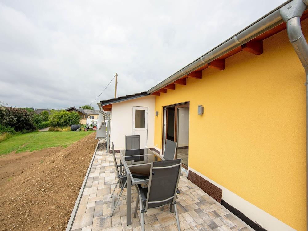 Apartment in Filz in the Eifel with garden — 4-Star Luxury Hotel in Ulmen, Germany