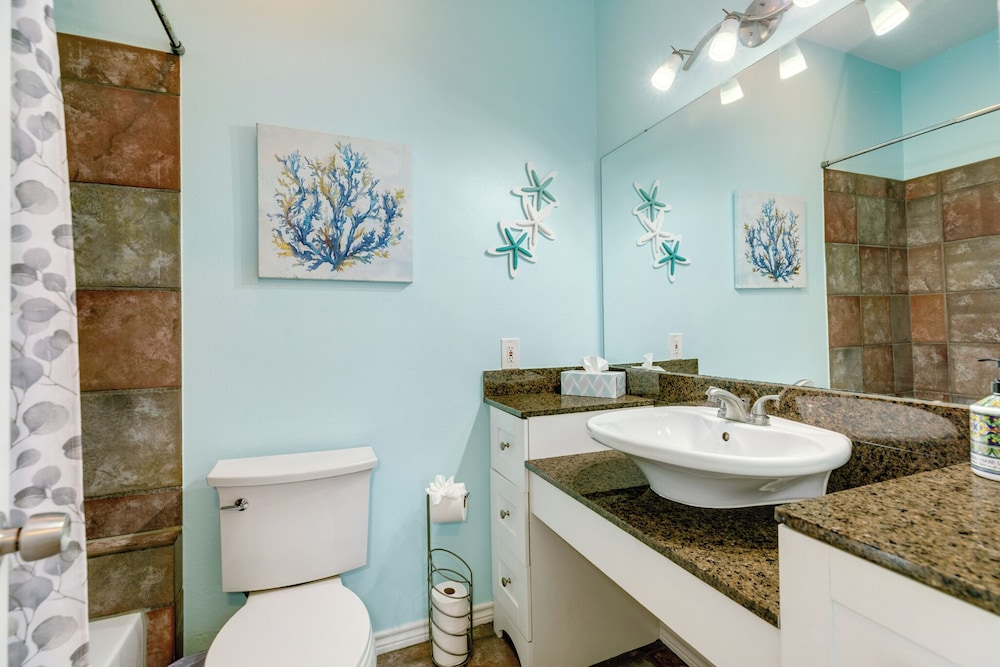 Tortuga Inn - photo 17