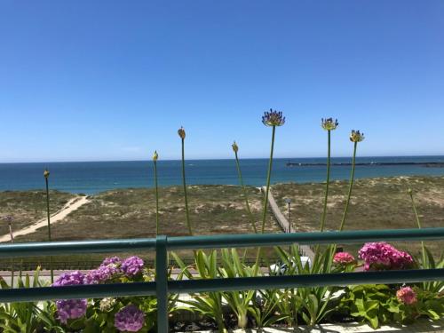 Beachfront Apartment With Sea View — 4-Star Luxury Hotel in Vila Do Conde, Portugal
