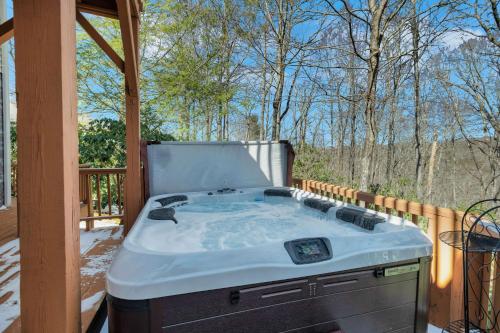 Indoor Sauna Hot Tub & Golf — hotel in Newland