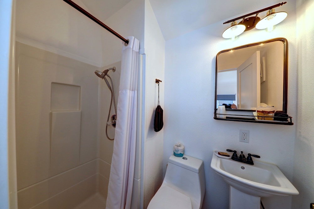 Seaview Motel & Cottages - photo 34