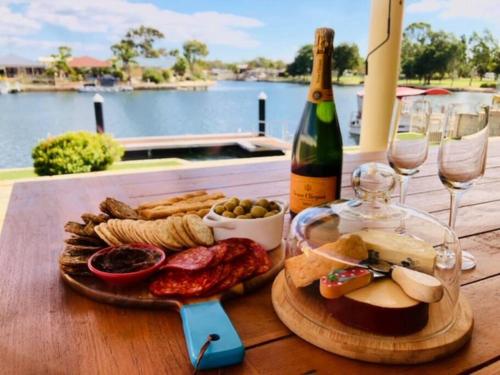 Canal Elegance In Yunderup in Mandurah, Australia