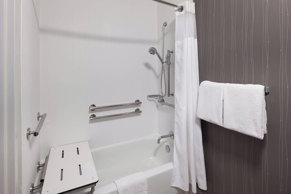 Courtyard by Marriott Omaha Downtown - photo 17