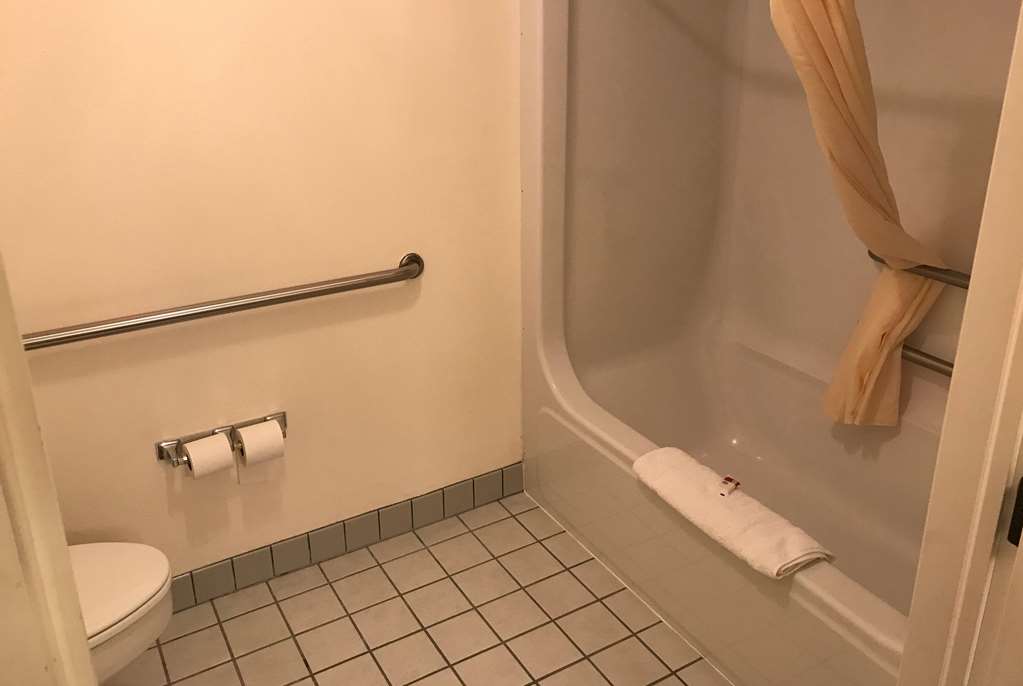 Inn at Lander Travelodge by Wyndham - photo 17