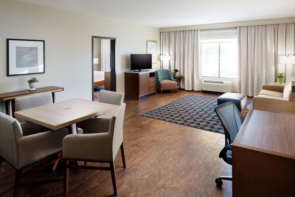 Hilton Garden Inn Longview - photo 19