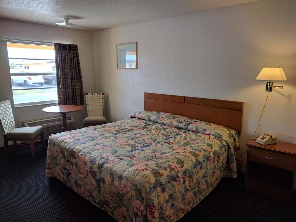 Desoto Motel - photo 11